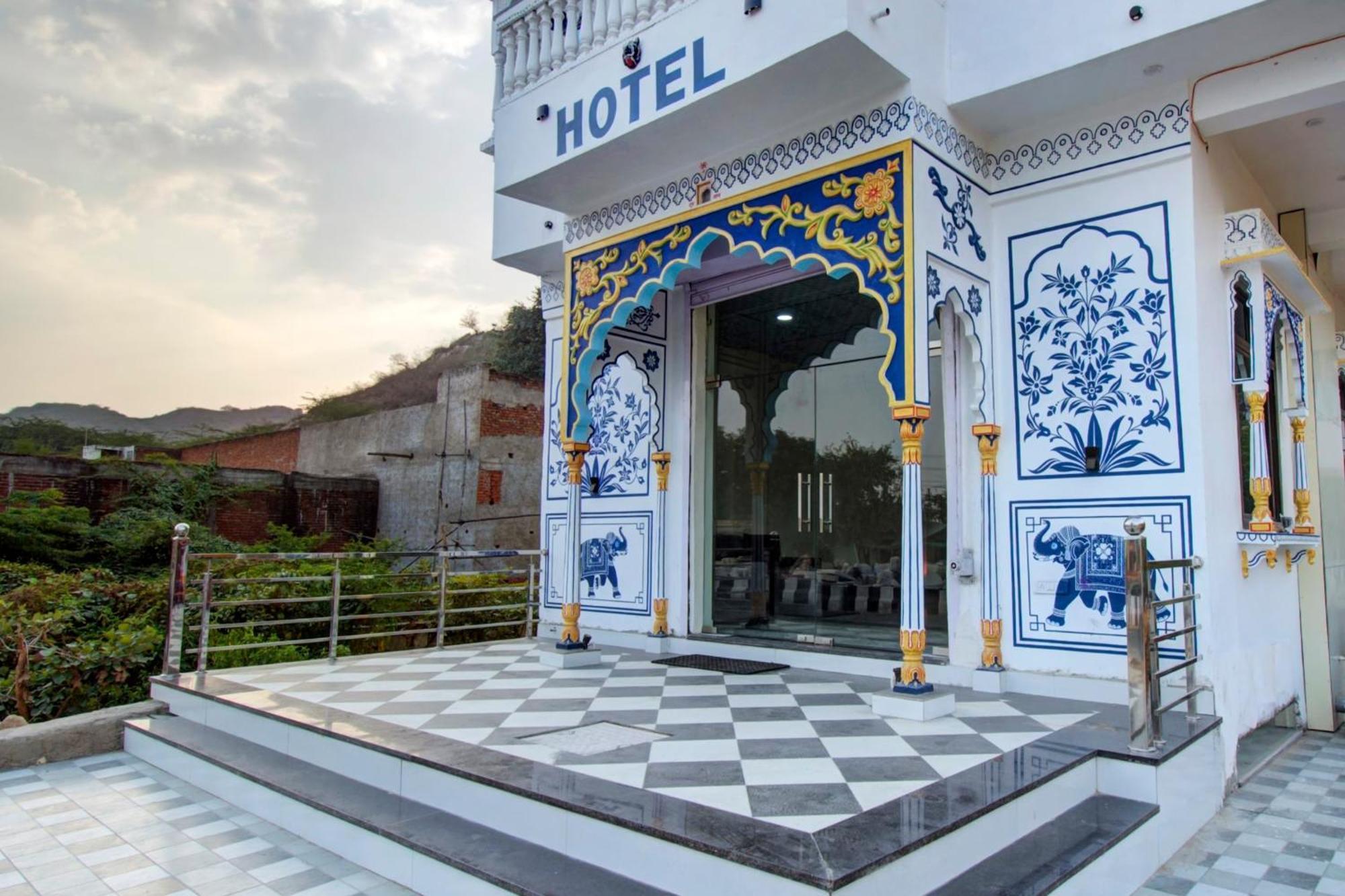 Hotel Moon Mahal ชัยปุระ ภายนอก รูปภาพ